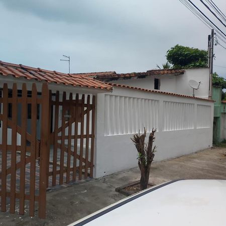 Villa Itanhaem Pe Na Areia Extérieur photo